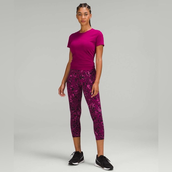 Lululemon Base Pace High-Rise Crop 23"
Cheetah Camo Magenta Purple Size 2 - Picture 10 of 12